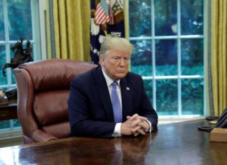 Los republicanos buscan apoyo de demócratas para absolver a Trump en el impeachment