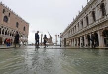 Temporal inunda de nuevo Venecia y muere un conductor en el norte de Italia