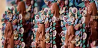 Artesanos de la Virgen de Guadalupe sobreviven entre tradición e innovación