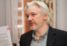 Assange asegura que fue espiado en la Embajada de Ecuador y apunta a EEUU