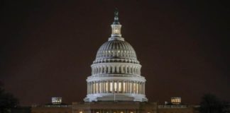 Organización de derechos civiles demanda a Trump por el asalto al Capitolio