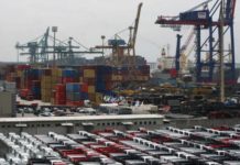 El déficit comercial de EEUU cae en octubre al mínimo desde mayo de 2018