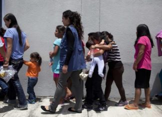 Una madre de 8 hijos obtiene asilo en EEUU por ser víctima de violencia machista