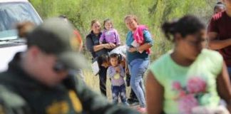 Cámara comercial de Miami repartirá 7.500 juguetes a deportados a Honduras