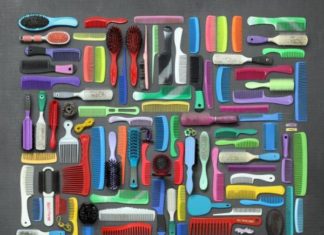 Un fotógrafo crea arte y conciencia en EE.UU. con objetos decomisados a migrantes