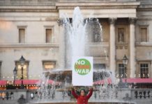 Miles de personas alzan la voz en Londres contra la OTAN y Trump