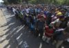 México frena caravana migrantes y muchos anticipan su final