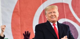 Trump firma la ley para implementar en EE.UU. el T-MEC con México y Canadá