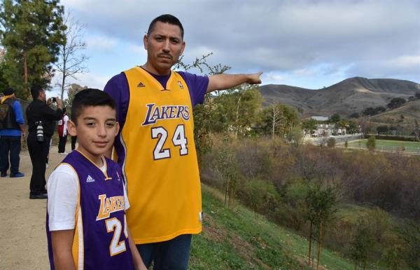 Latinos de Los Ángeles lloran la muerte de Kobe como la de un familiar