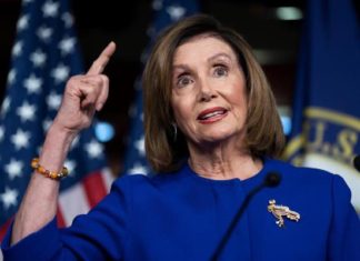 Pelosi mantiene la incógnita sobre entrega de cargos para el juicio a Trump