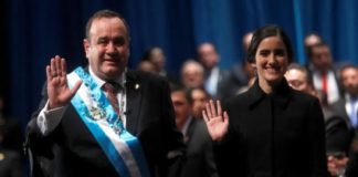 Alejandro Giammattei toma la batuta de Guatemala confiado en cambiar el rumbo