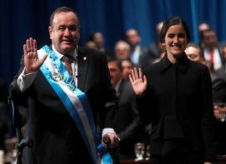 Alejandro Giammattei toma la batuta de Guatemala confiado en cambiar el rumbo