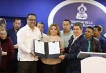 Gobierno de Honduras aumenta mil lempiras a maestros del sector público