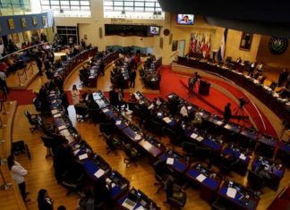 El Congreso salvadoreño aprueba ley para proteger a desplazados por pandillas
