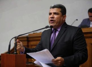 Jefe del parlamento respaldado por chavismo exige a Maduro que «dé la cara»