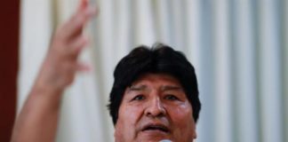 El partido de Evo Morales le plantea que se presente a diputado o senador
