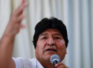 El partido de Evo Morales le plantea que se presente a diputado o senador