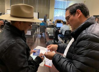 Más de ocho mil hondureños fueron atendidos en el gran Consulado Móvil en EEUU