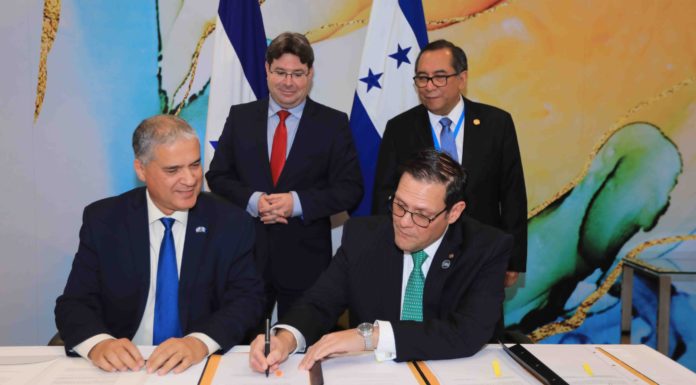 Honduras e Israel firman convenios de cooperación diplomática y desarrollo
