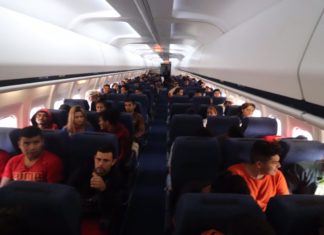 Comienza el retorno de migrantes hondureños que iban en caravana hacia EEUU