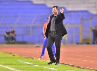 El Comunicaciones del argentino Tapia defiende el liderato en Guatemala
