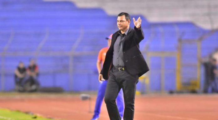 El Comunicaciones del argentino Tapia defiende el liderato en Guatemala