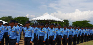 Policía Nacional celebra su día con homenaje a víctimas de la pandemia