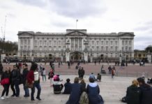 Harán falta «seis meses o más» para que el R.Unido vuelve a la normalidad