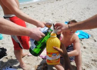 Expertos urgen a regular bebidas para evitar 40.000 muertes al año en México