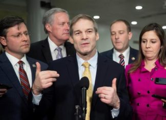 Demócratas desgranan argumentos sobre el cargo de abuso de poder contra Trump