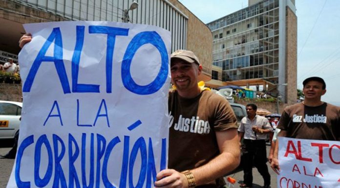Hernández dice Honduras tendrá sistema nuevo de lucha contra la corrupción