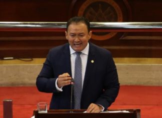 Los salvadoreños se muestran permisivos ante acusaciones de nepotismo en el Gobierno