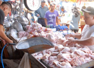Aumenta un lempira la carne de pollo en mercados de Tegucigalpa y San Pedro Sula