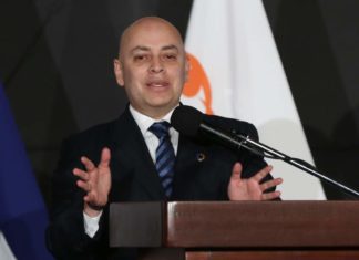 Chinchilla denuncia conspiración contra la Fiscalía de Honduras