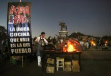 Miles de personas celebraron Año Nuevo en zona cero de las protestas en Chile