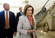 Pelosi nombra a los siete legisladores que serán fiscales en juicio a Trump