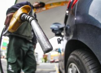 Nuevo aumento en precio de gasolinas, pero baja el queroseno y el diesel desde el lunes