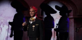 Premios Lo Nuestro reconocerán a Alejandro Fernández con un galardón especial