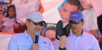 Gobierno envía uniformes, zapatos y útiles a escolares de Gracias a Dios