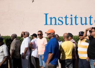 Suspenden las elecciones municipales dominicanas por problemas técnicos