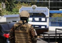 Fuerte dispositivo de seguridad es desplegado en sede de Congreso salvadoreño