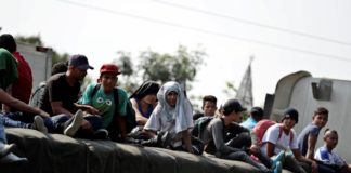 Segunda caravana de hondureños pasó a Guatemala con el sueño de llegar a EEUU