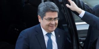 Posponen la sentencia al hermano del presidente hondureño tras pedir un nuevo abogado