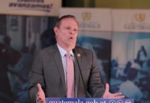 Fiscalía de Guatemala busca a exministro de Salud y decomisa 13.000 dólares