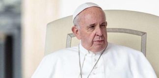 El papa advierte a las empresas que despedir para salvarse no es una solución