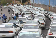 Taxistas anuncian paro nacional ante legalización de taxis VIP desde el CN