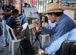 Sacan a calle el arte para celebrar 80 años de Escuela hondureña Bellas Artes