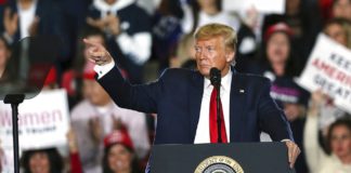 Trump pide a los votantes de Bernie Sanders que le apoyen en las elecciones