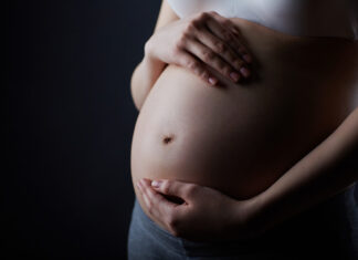 Estudio indica que el coronavirus no se pasa al feto al final del embarazo