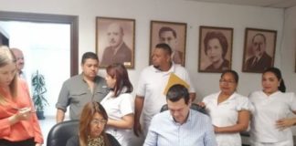 Enfermeras auxiliares y gobierno logran acuerdo sobre reajuste salarial